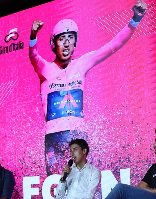 Egan Bernal zit momenteel in Dubai voor het allereerste Giro d’Italia Criterium, maar lonkt vooral naar… de Tour de France.  