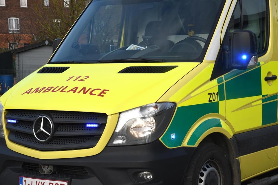 Man accidentally drives his own wife: « His foot moved from the accelerator » (De Panne)