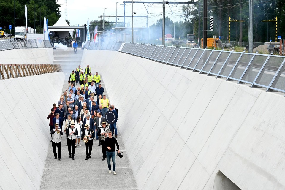 Inhuldiging van de nieuwe stationstunnel in Diepenbeek 