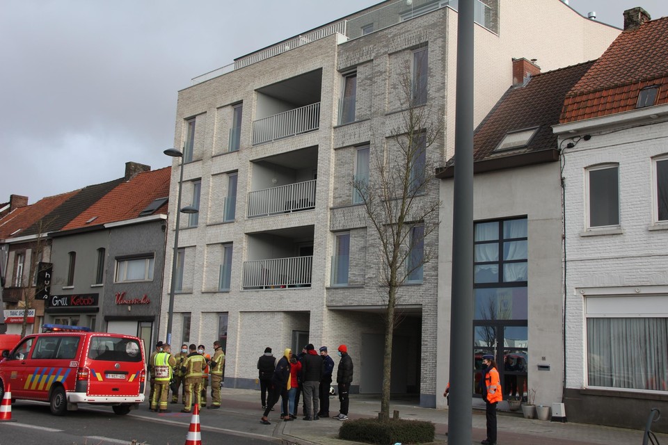 De brandweer moest voor de tweede keer in twee weken uitrukken naar de Kortrijksestraat. 