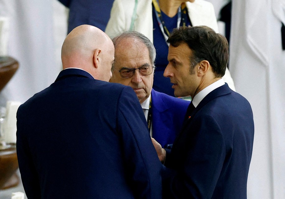 FIFA-voorzitter Gianni Infantino, Noël Le Graët en Frans president Emmanuel Macron