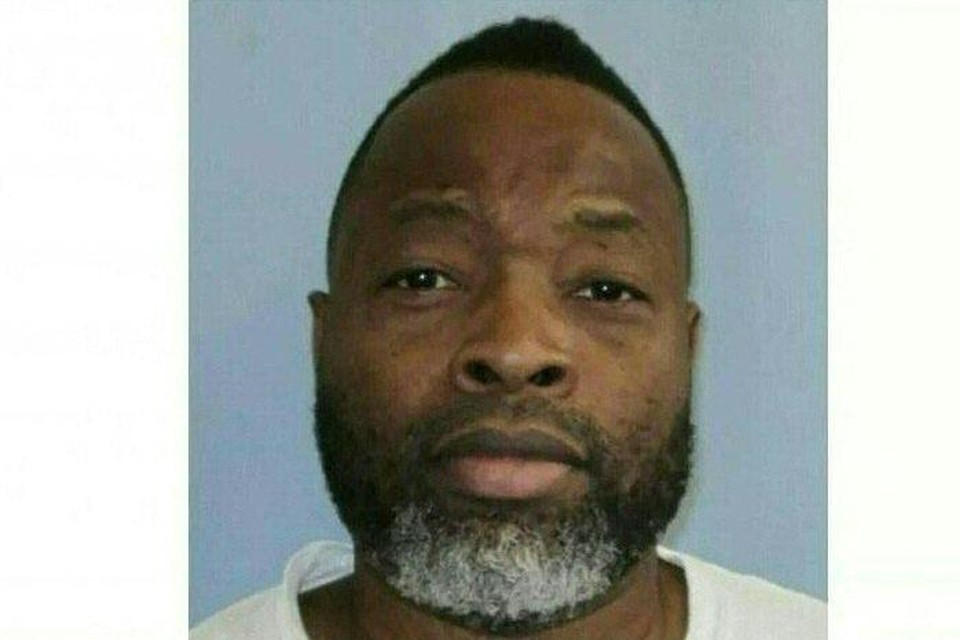 Offrets familj protesterar, men avrättningen av 49-årig svart man i Alabama fortsätter ändå Offrets familj protesterar, men avrättningen av 49-årig svart man i Alabama fortsätter ändå