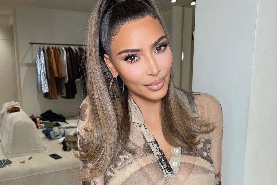 Een nieuwe stap richting advocatenbalie voor Kim Kardashian: de realityster is geslaagd voor haar ‘baby bar’-examen. 