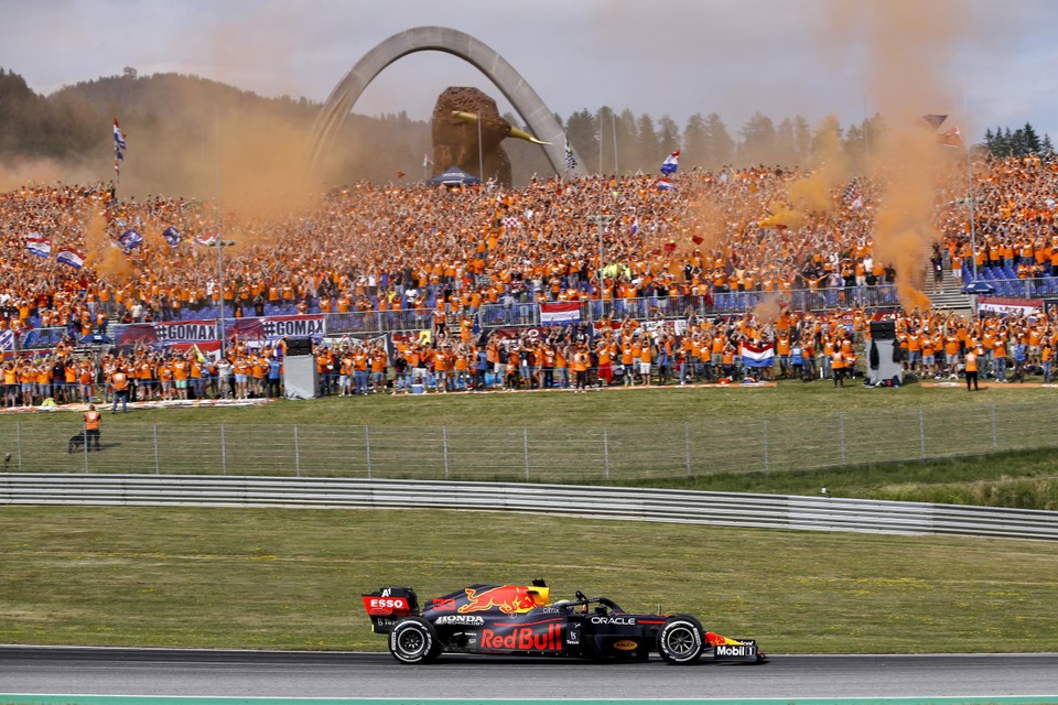 Het legioen van Max Verstappen-supporters vond de voorbije jaren makkelijk de weg naar Oostenrijk: reken maar dat ze ook dit jaar weer massaal aanwezig zullen zijn op de Red Bull Ring. 