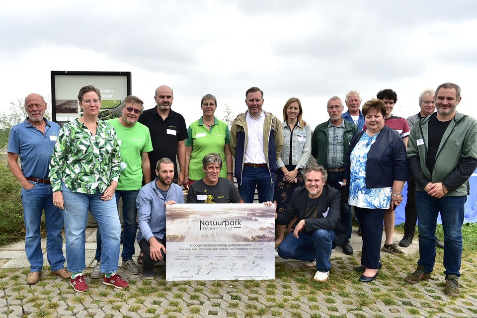Het engagement werd aan het Zennegat, midden in de natuur, ondertekend door de betrokken partijen.