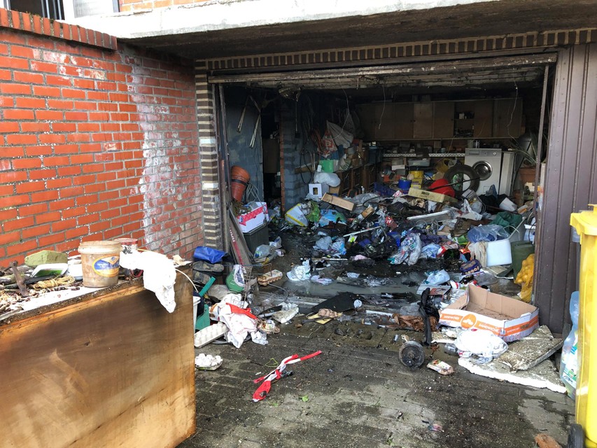 Vooral in de kelder was er veel schade.