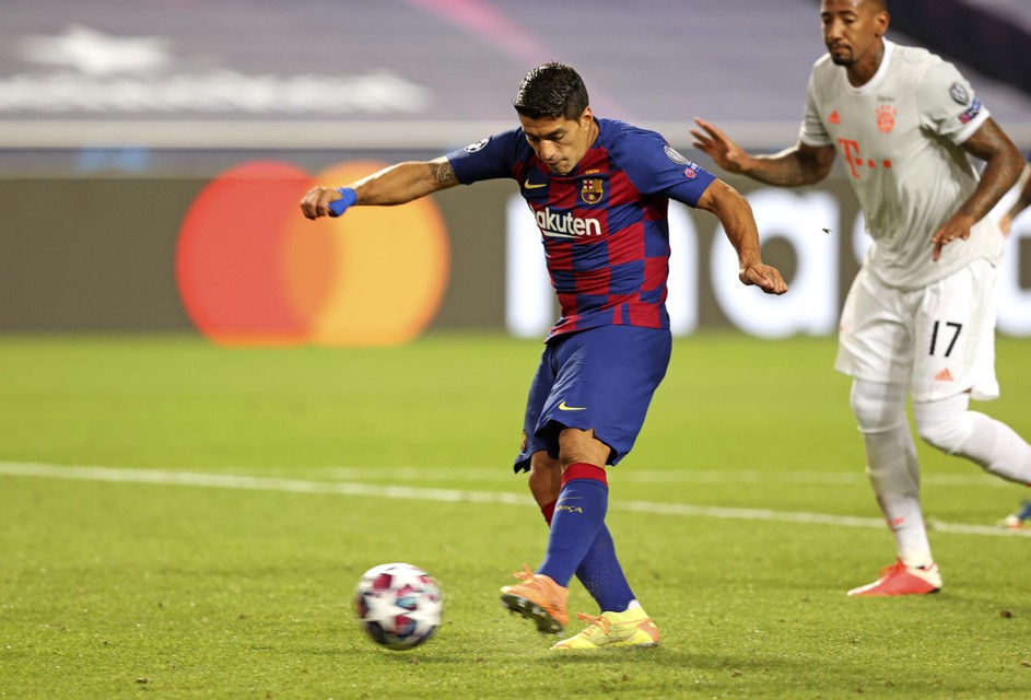 2-4 Luis Suarez 
