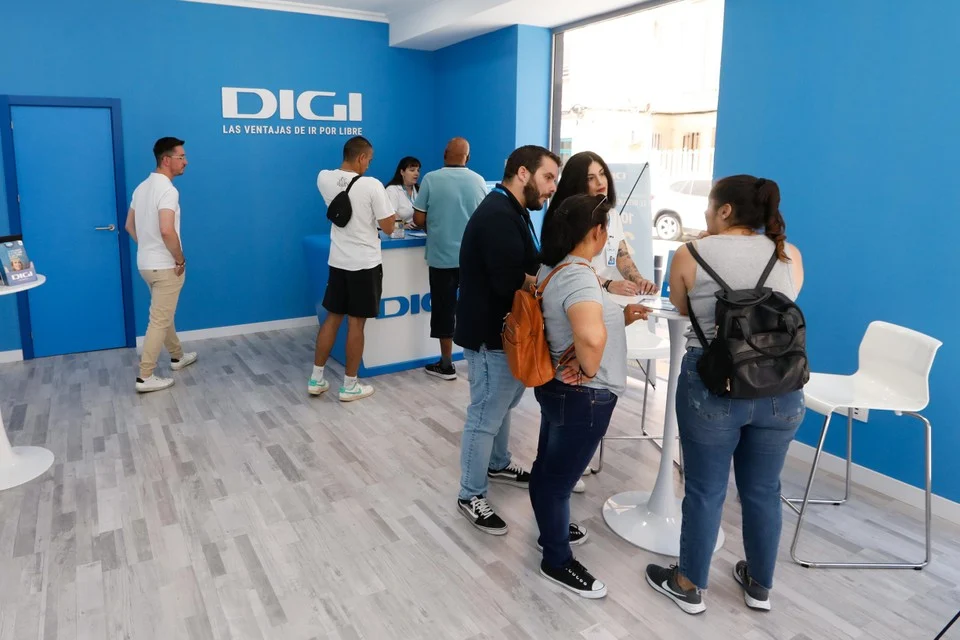 Complaints, fired and angry minister: what’s going on at Telecomprijsbreker Digi?
