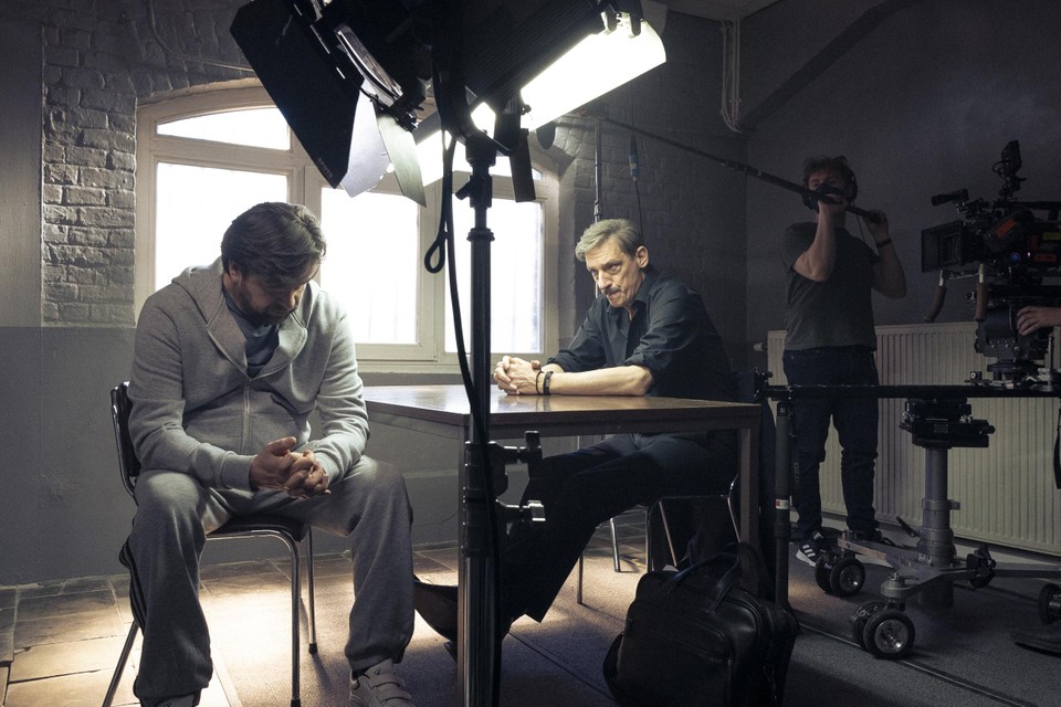 Peter Van Den Begin en Koen De Graeve spelen de hoofdrollen in het tweede seizoen van De twaalf. 