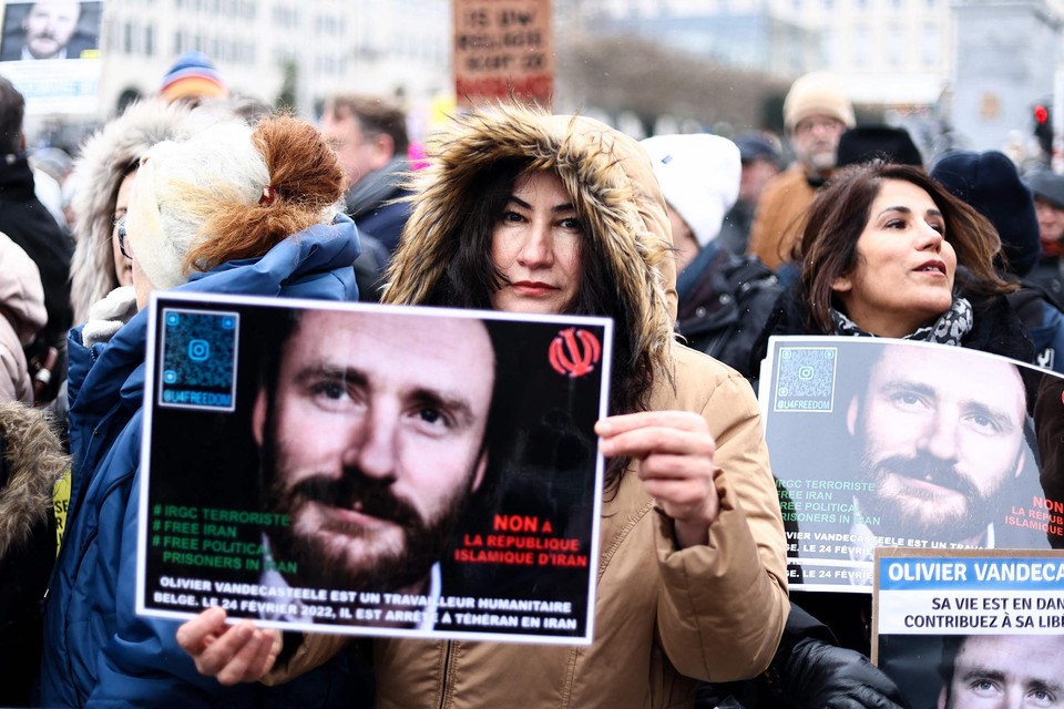 Eerder deze maand kwamen ook in Brussel al mensen de straat op om de vrijlating van Olivier Vandecasteele te eisen.