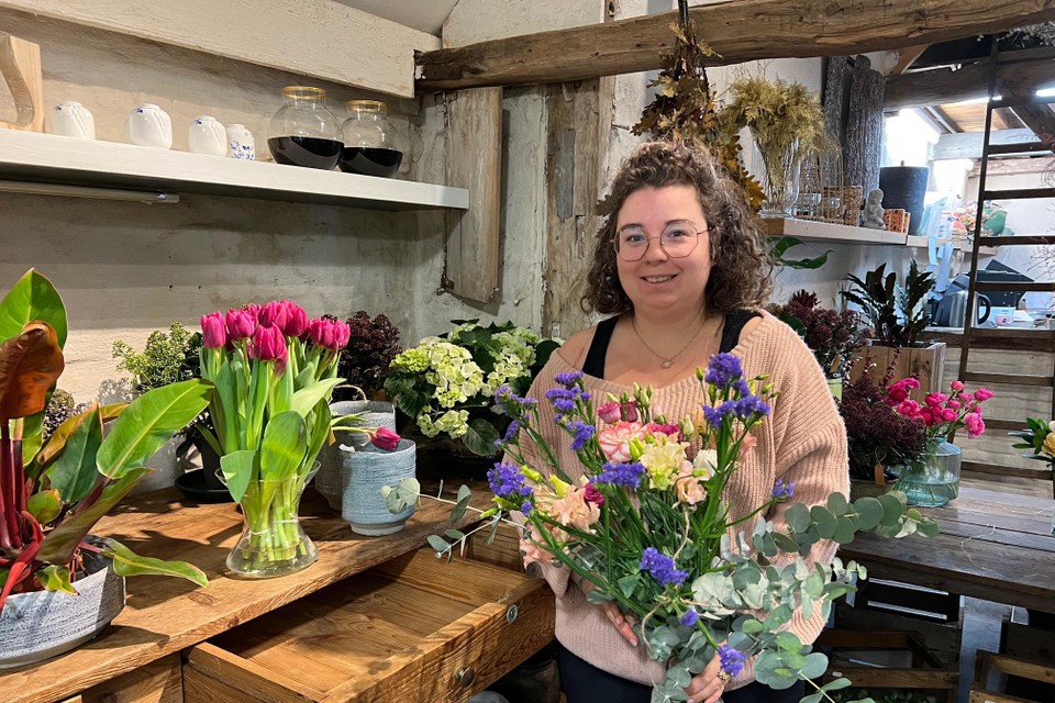 Ditte Wouters neemt de fleurige bloemenwinkel over van Anne-Britt Cavens.