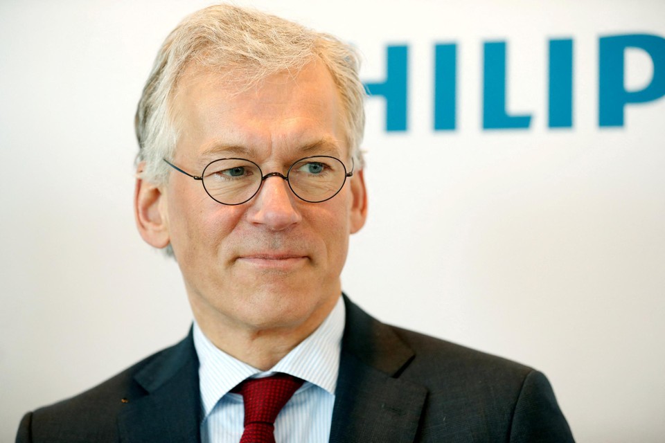 Einde in mineur voor een van Philips’ langst zetelende CEO’s: half oktober moet Frans van Houten opstappen. 