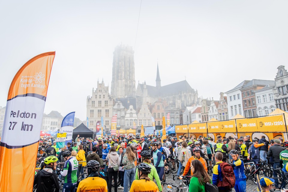 De start van de 1.000 km voor Kom op tegen Kanker in Mechelen.