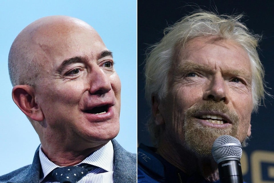 Miljardairs Jeff Bezos (links) en Richard Branson (rechts) willen beiden persoonlijk de ruimte in. 