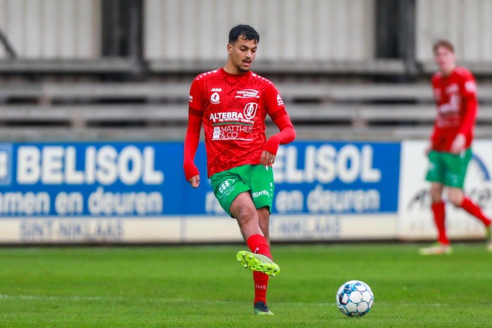 Bij Voorde-Appelterre verlengde de verdediger uit Dilbeek zijn contract vooralsnog niet. “Ik ben ambitieus en wil zo hoog mogelijk aan de slag”, verklaart Allachi.