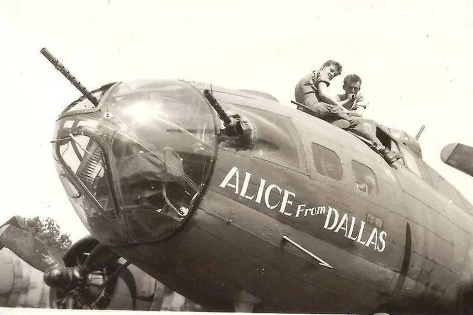 De bommenwerper ‘Alice from Dallas’ voor de noodlottige vlucht boven Limburg 