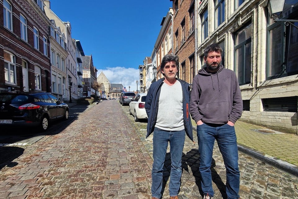 Stef en Christophe vrezen voor bijkomende verkeersdrukte op de Grote Bergstraat.