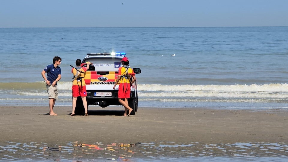 Beach rescuers kick off from summer season with good advice: « The sea is not a swimming pool, always be careful » (Bredene)