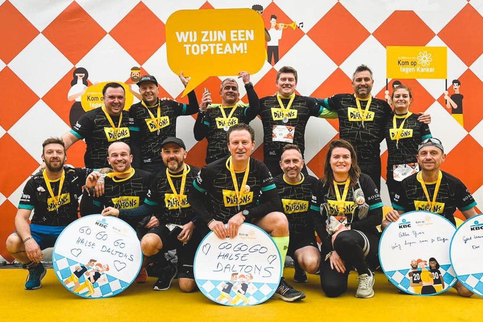 De Halse Daltons nemen al verschillende jaren deel aan de 100 kilometer-run en fluisterden de stad in het oor zich kandidaat te stellen als gaststad.