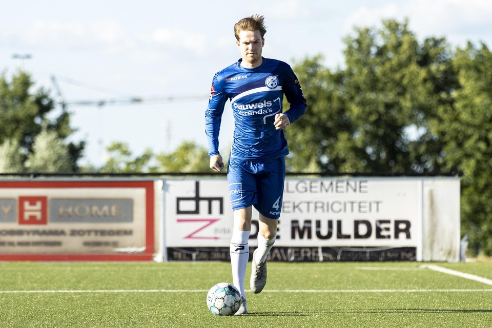 Lucas Van Der Sypt zit aan drie doelpunten in de laatste twee wedstrijden bij Eendracht Elene-Grotenberge. 