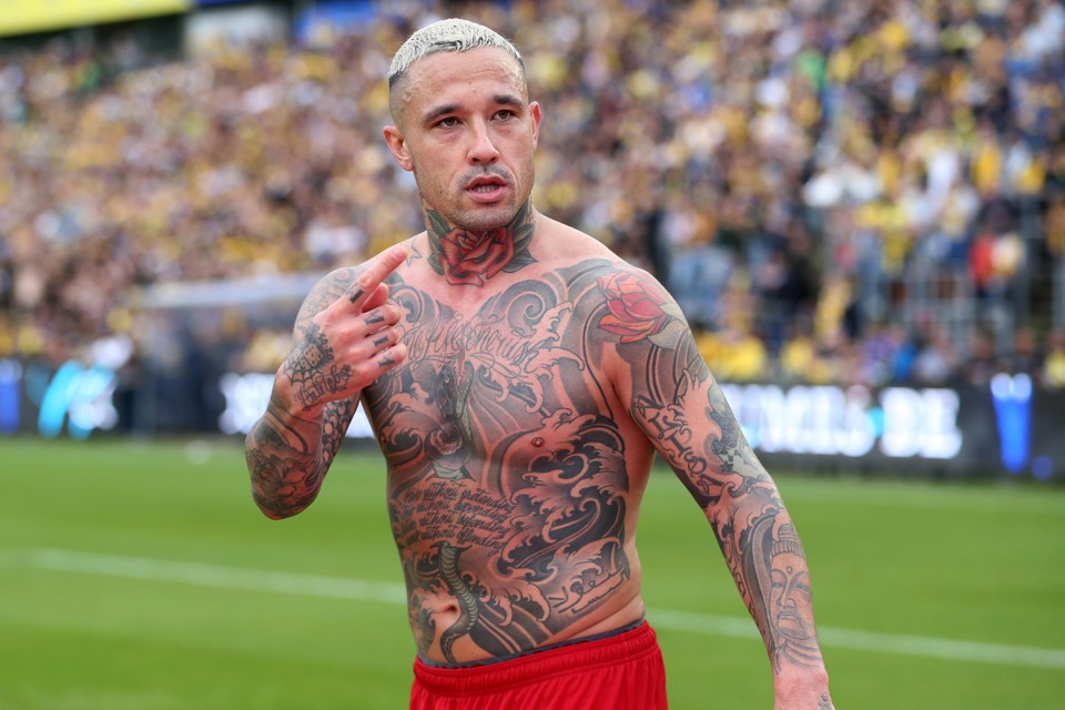 Nainggolan also came back to Corriere on his painful farewell at Antwerp.
