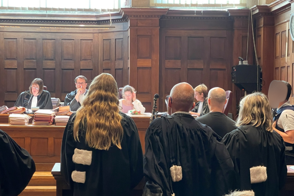Teacher (56) from Beveren is sentenced to seven years in prison for, among other things, rape and cyber locking: « there are far -reaching perversity » (Zwijndrecht)