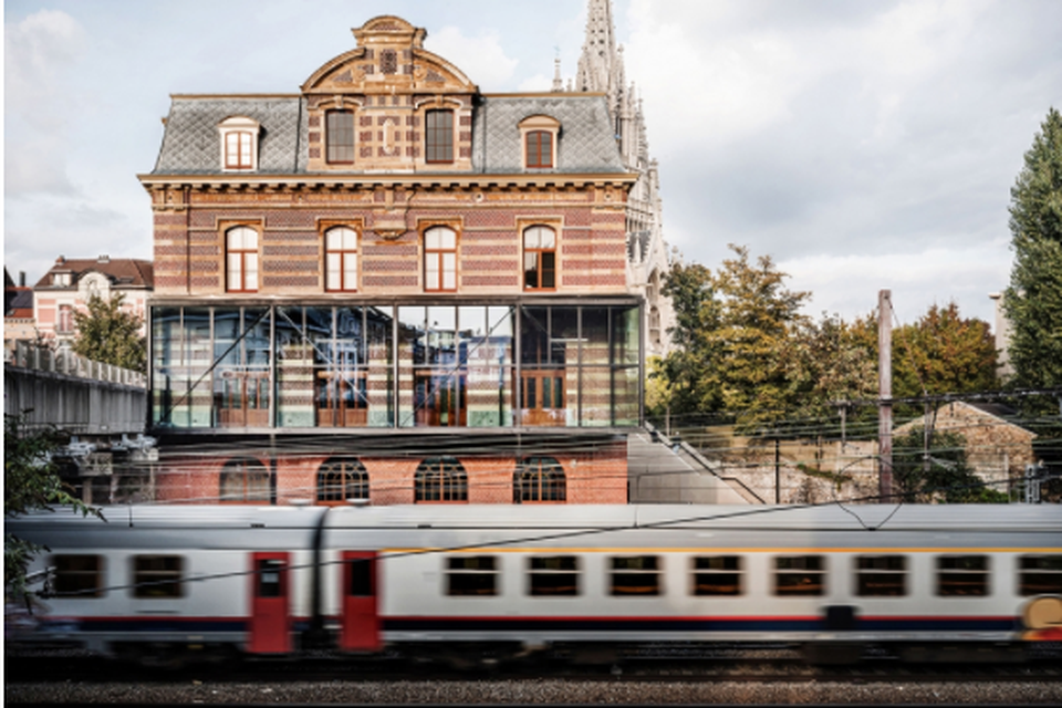 Het station van laken werd geopend in 1864 en is nu terug open voor het publiek.
