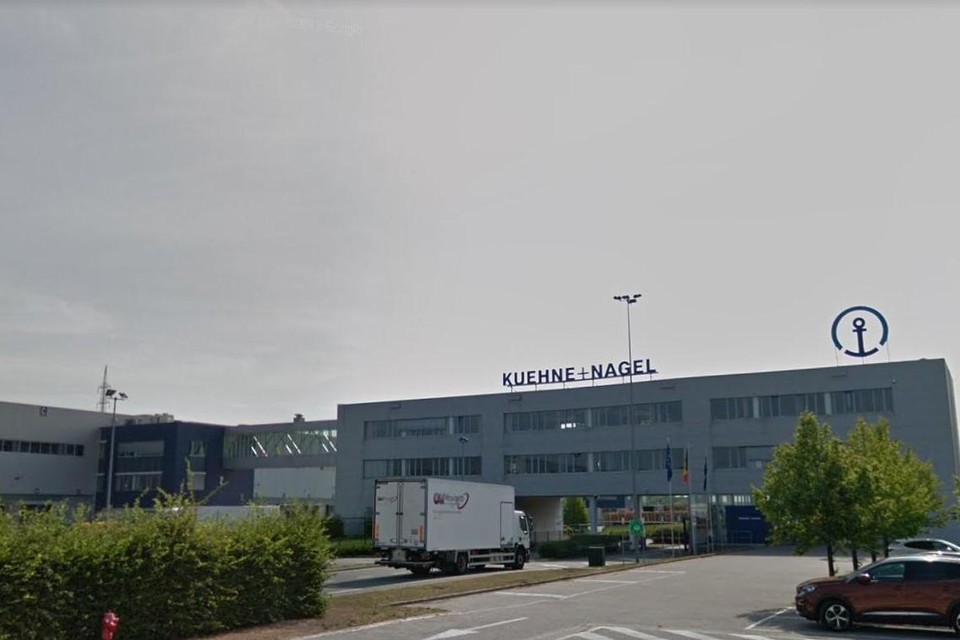 De diefstal van pallets met sigaretten vond plaats bij het logistiek bedrijf Kuehne+Nagel in Geel. 