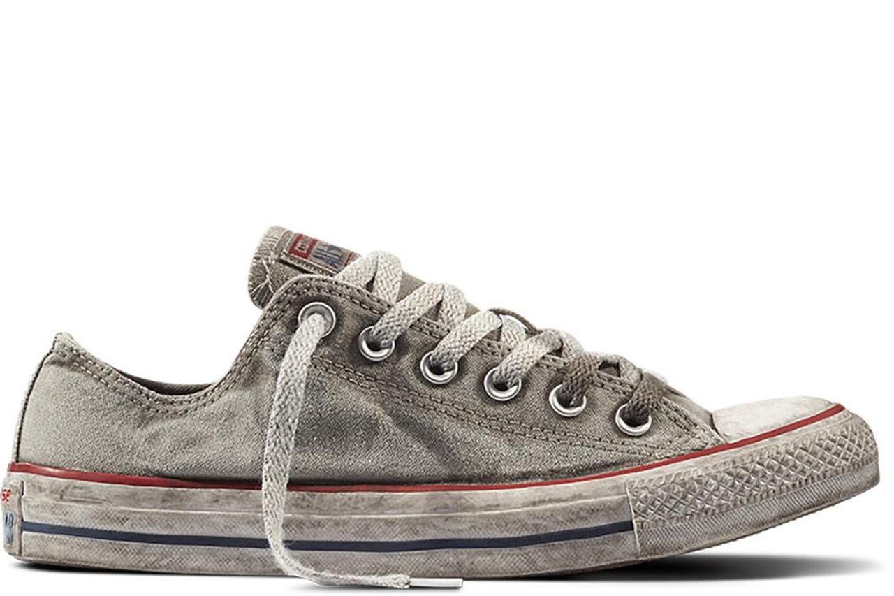 George Bernard helpen Stoutmoedig Voor deze vuile Converse-sneakers betaal je meer dan een nieuw paar zonder  vlekken | Het Nieuwsblad Mobile