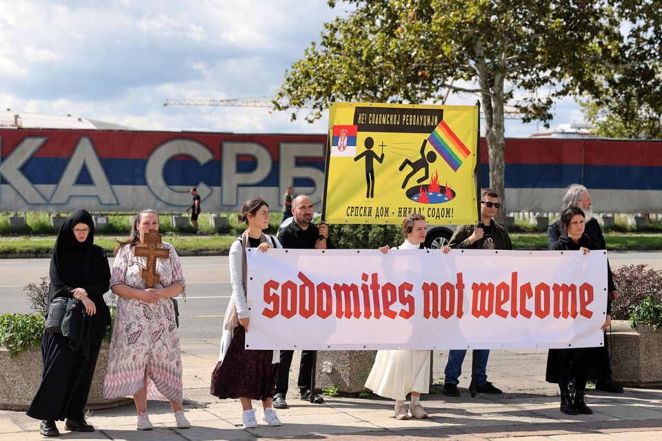 Servische betogers tegen de EuroPride 