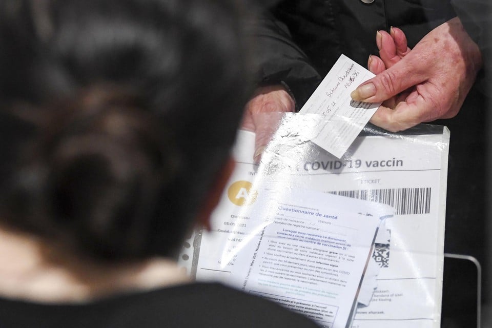 Meer dan 70.000 Vlamingen daagden wel op voor hun eerste prik, maar ‘misten’ hun tweede afspraak voor vaccinatie.