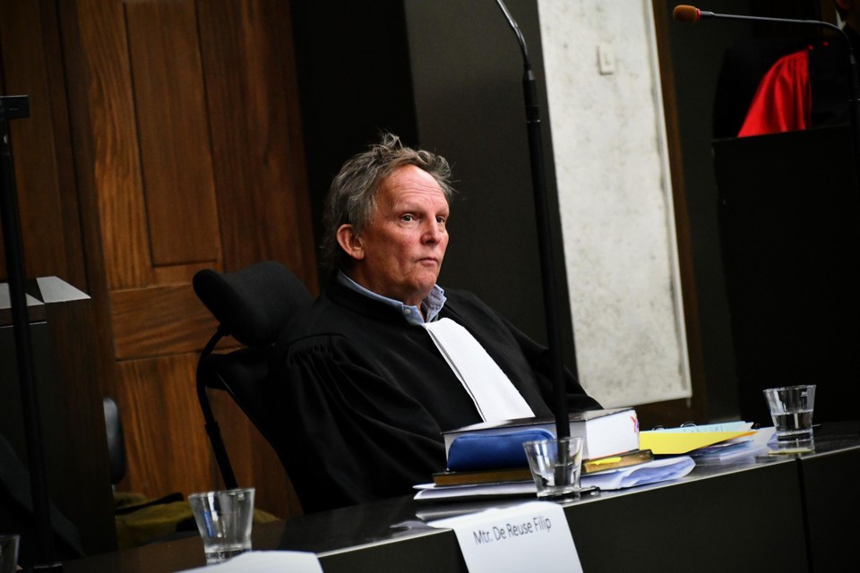 Net als meester Johan Platteau die Brunessaux verdedigde, zag de jury verzachtende omstandigheden.