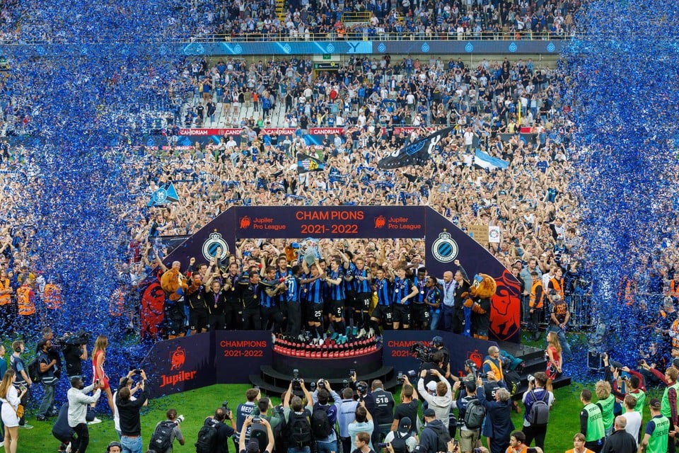 Club Brugge-fans plannen nu al veldbestorming op Facebook