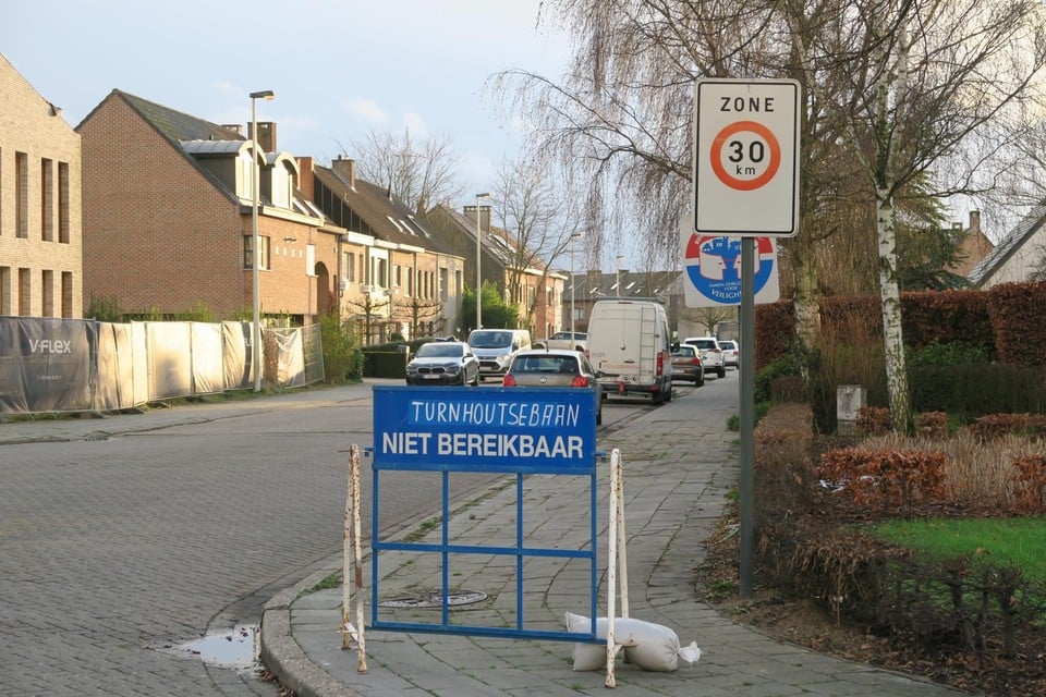 De nieuwe verkeerssituatie in de wijk Wijnegem West - tussen Merksemsebaan en Turnhoutsebaan - zint lang niet iedereen.