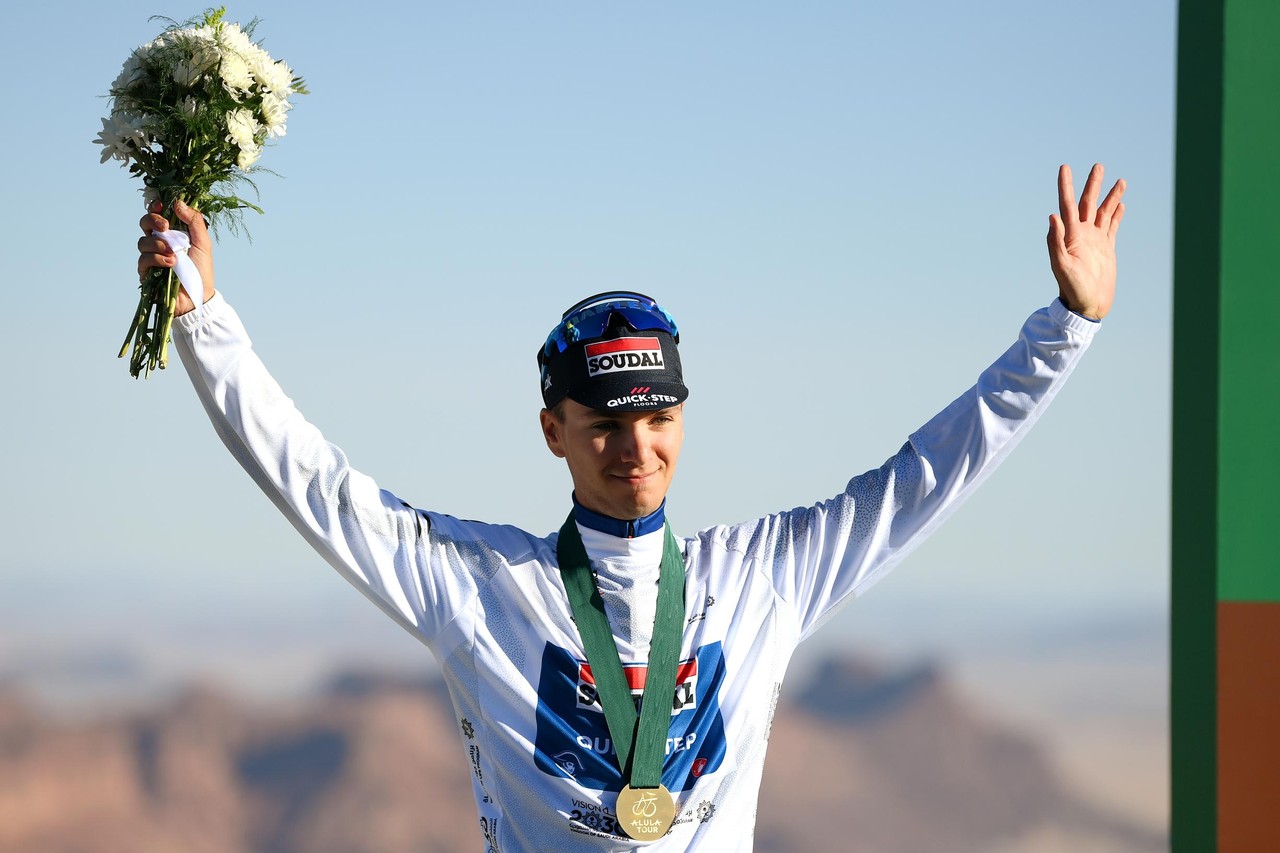 William Junior Lecerf proeft in de Amstel Gold Race van zijn eerste ...